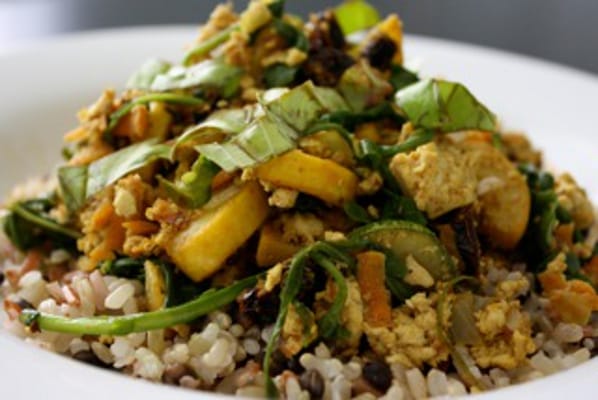 Summertime Tofu Scramble [Vegan] – One Green Planet