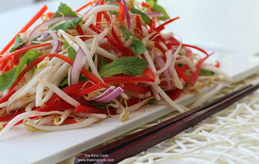 What's the Ideal Way to Eat Throughout the Day? A Look at the 'Light to Heavy' Method