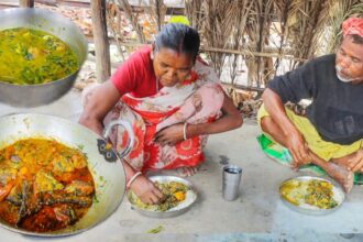 How they cooking and eating FISH CURRY & SHAK CURRY by santali tribe old couple