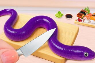Top 1 Seafood Recipe 💖🐍 Cooking Cheetos Fry Tiny Eel Fish and Chips 💖Doll Kitchen
