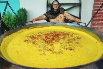 PUNJABI KADHI PAKORA RECIPE  By Granny| Pakoda Kadi Recipe | Kadhi Chawal Recipe | Veg Village Food