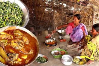 rohu fish curry with vegetables & water spinach fry cooking by our santali tribe women||rural India