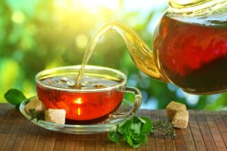 How to Brew Refreshing Health-Boosting Sun Tea at Home! – One Green Planet
