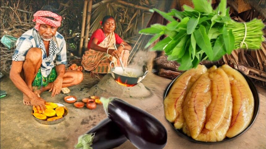FISH EGG CURRY AND BRINJAL FRY cooking & eating by santali tribe grandmaa