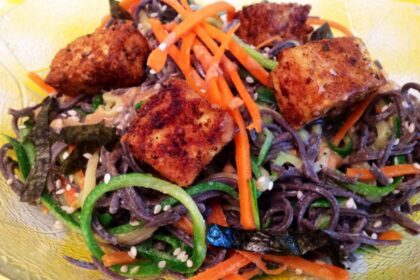 Pan-Fried Tofu With Zucchini, Carrot, and Black Bean Sesame Noodles [Vegan] – One Green Planet