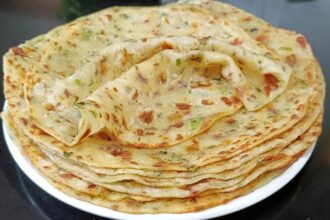 Soft & Flaky Reshmi Paratha Recipe | Kids Lunchbox Recipe | Healthy Soft Breakfast Recipe