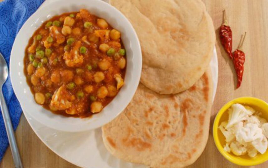 Tomato Coconut Curry With Cauliflower And Chickpeas [Vegan, Gluten-Free] – One Green Planet