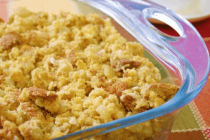 Thanksgiving Cornbread Stuffing With Gravy [Vegan] – One Green Planet