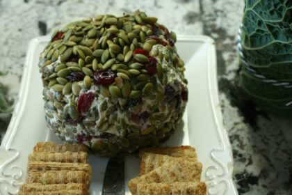 Festive Cheeseball [Vegan] – One Green Planet