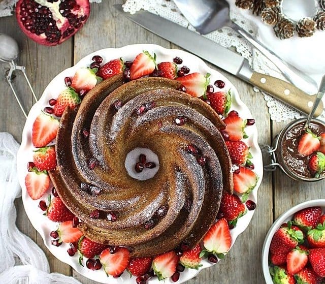 Christmas Bundt Cake [Vegan] – One Green Planet