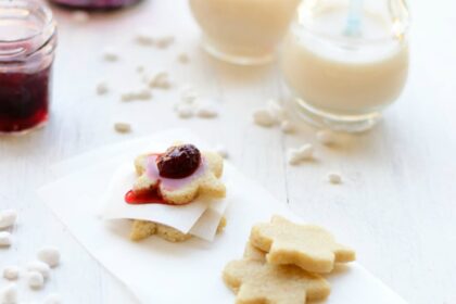 10 Vegan Cookies and Milk Combos Santa Will Love! – One Green Planet
