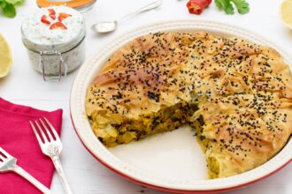 15 Savory Meatless Pies Perfect for Your Holiday Potlucks – One Green Planet