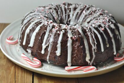 15 Festive Vegan Christmas Cakes for a Sweet Celebration – One Green Planet