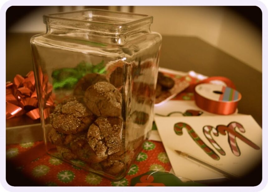 Molasses Crinkles [Vegan] – One Green Planet