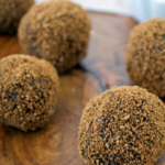 Almond Gingerbread Bites [Vegan, Raw, Gluten-Free] – One Green Planet