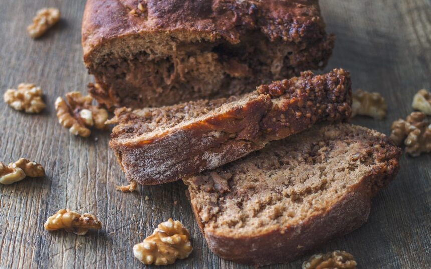 Romanian Walnut and Cacao Christmas Loaf [Vegan] – One Green Planet