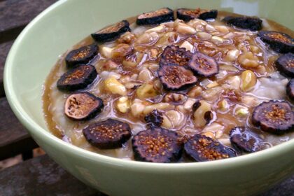 Rise and Shine with these 10 Flavorful Oatmeal Bowls – One Green Planet