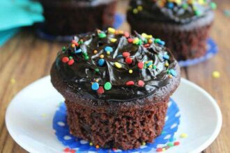 Triple Chocolate Party Cupcakes [Vegan] – One Green Planet
