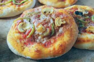 Mini Vegan Party Pizzas – One Green Planet