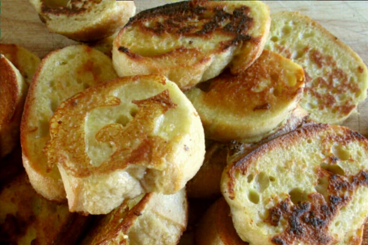 Eggy Bread With Kala Namak [Vegan, Gluten-Free] – One Green Planet