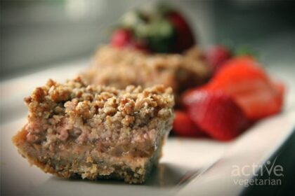 Healthy Strawberry Rhubarb Bar [Vegan, Gluten-Free] – One Green Planet