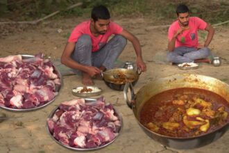 Delicious Mutton Masala Recipe Cooking & Eating in village style | Bihari Mutton Curry Recipe