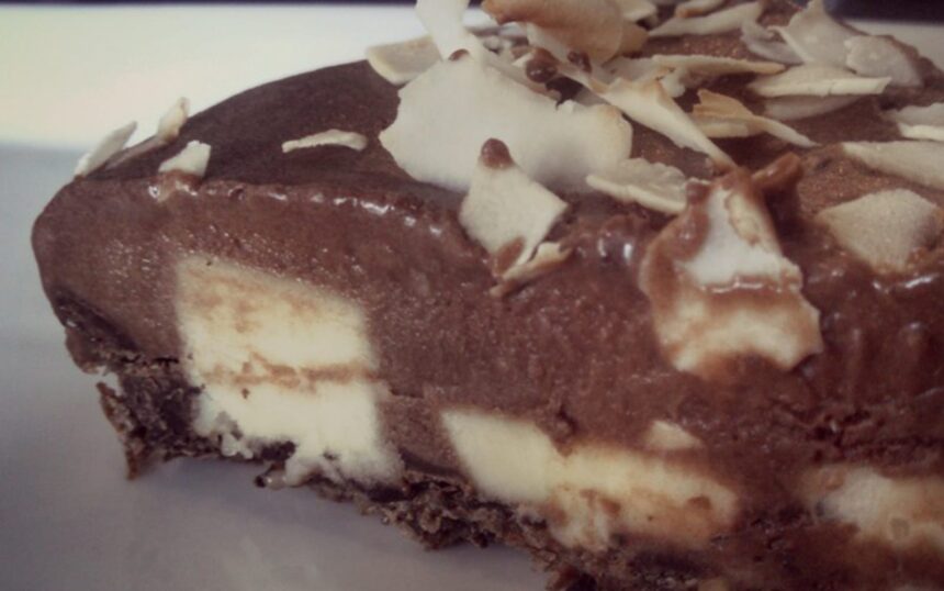 Elvis Mousse Pie [Vegan, Gluten-Free] – One Green Planet