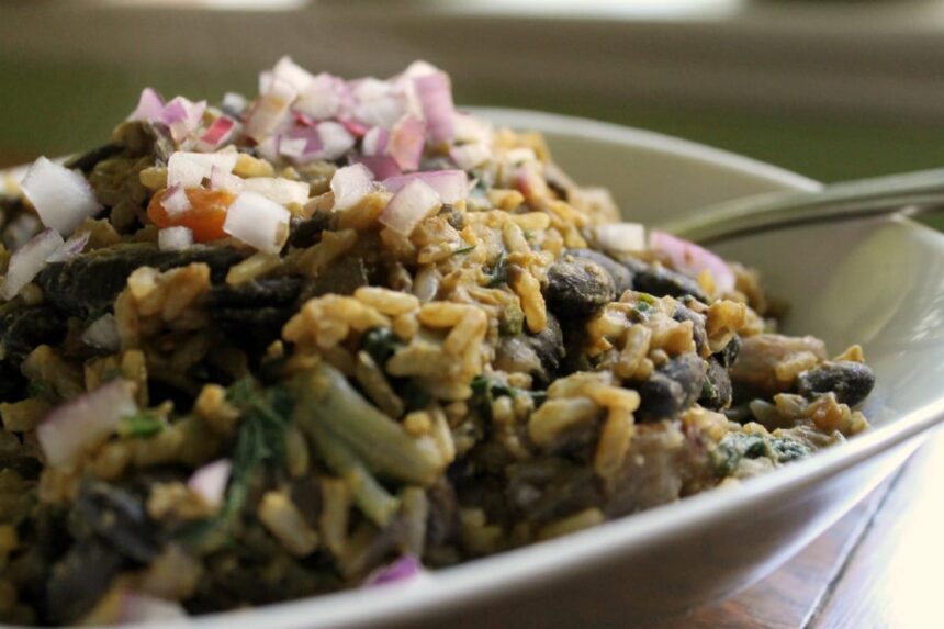 Black Bean Onion Pilaf [Vegan] – One Green Planet