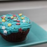 Alice’s Wonderland Birthday Cupcake [Vegan] – One Green Planet