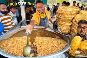 25/- Rs Level 3000 Nashta 😍 Flying Pani Wale Chole Bhature | Street Food India