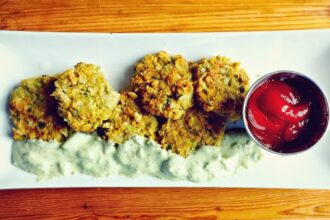 ‘Crab’ Cakes With Green Tartar Sauce [Vegan, Gluten-Free] – One Green Planet